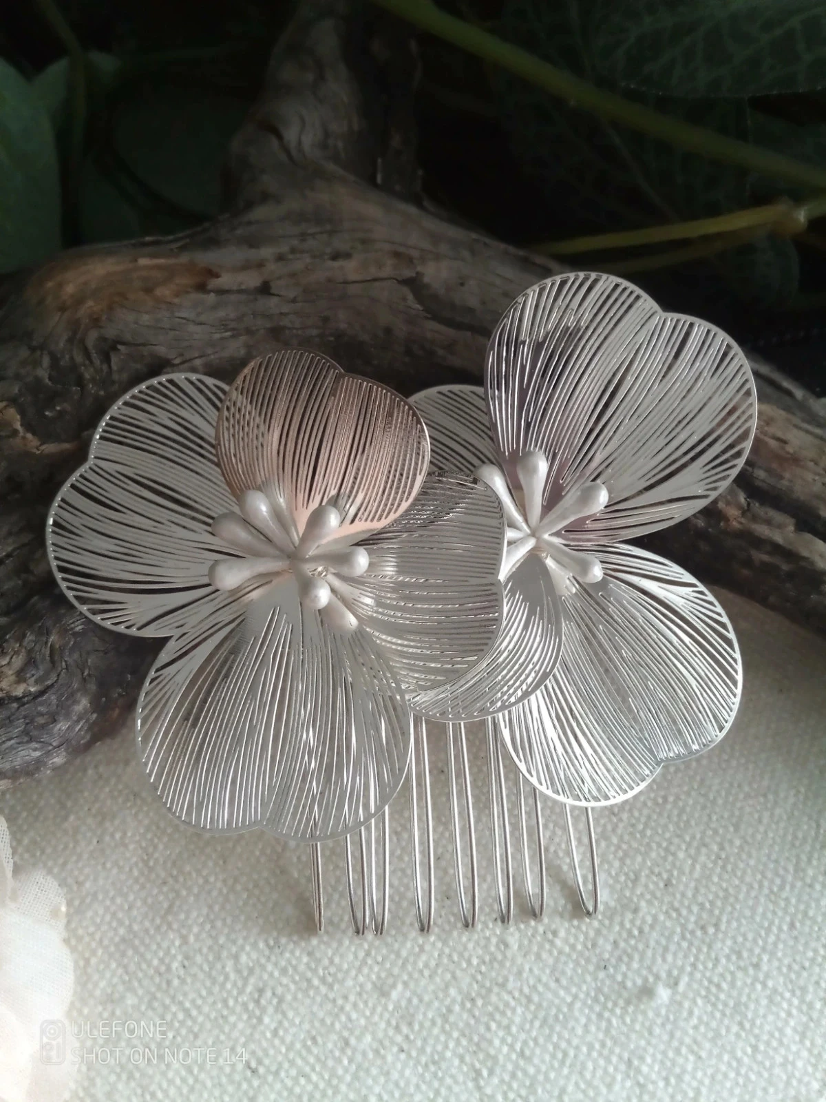 Barrette peigne fleurs argentées – photo 3